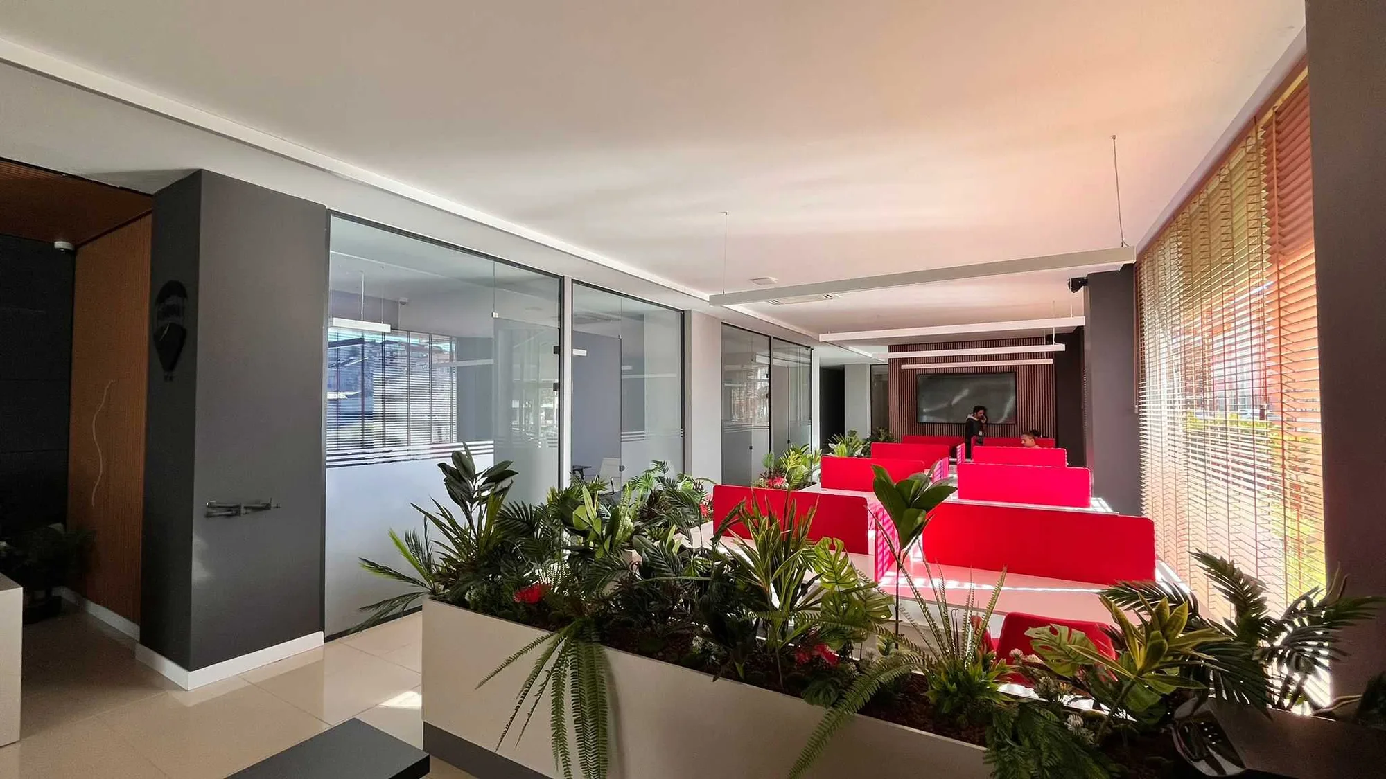 RE/MAX Corner ofisi